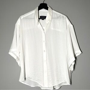 NWT Karen Kane White Short Sleeve Button Down Shirt